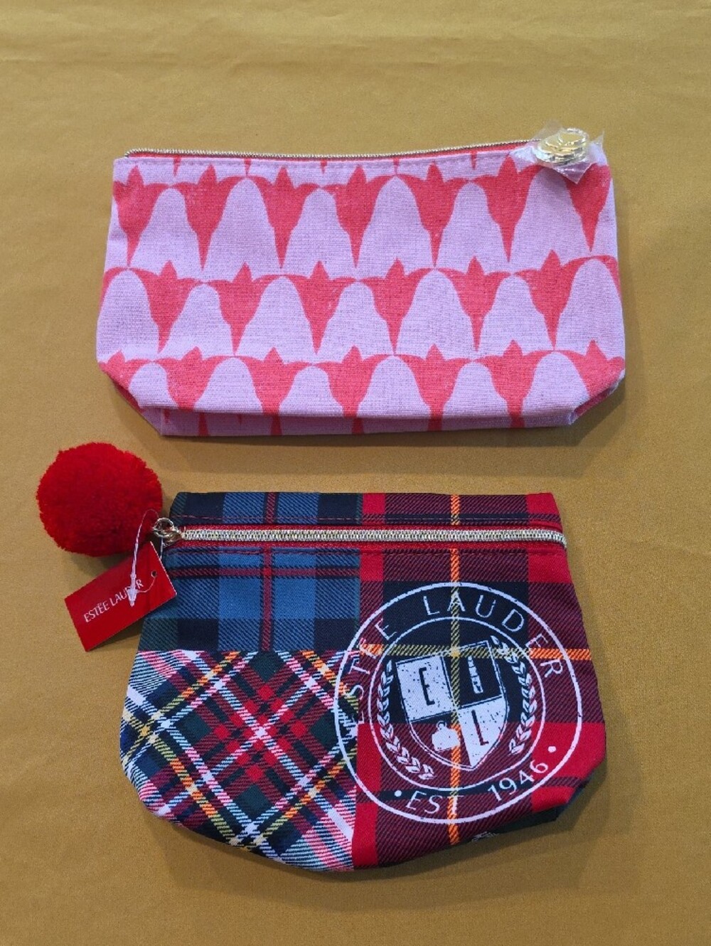 Estรฉe Lauder Holiday Makeup Bags Set of 2 โช๏ธ Tartan Plaid & Pink Bloom โช๏ธ NWT